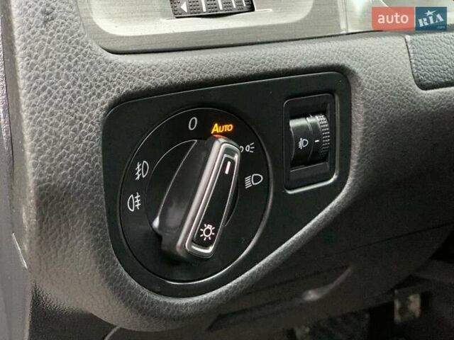 Серый Фольксваген Гольф, объемом двигателя 2 л и пробегом 273 тыс. км за 13499 $, фото 43 на Automoto.ua