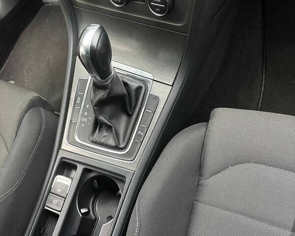 Серый Фольксваген Гольф, объемом двигателя 1.4 л и пробегом 142 тыс. км за 12700 $, фото 4 на Automoto.ua