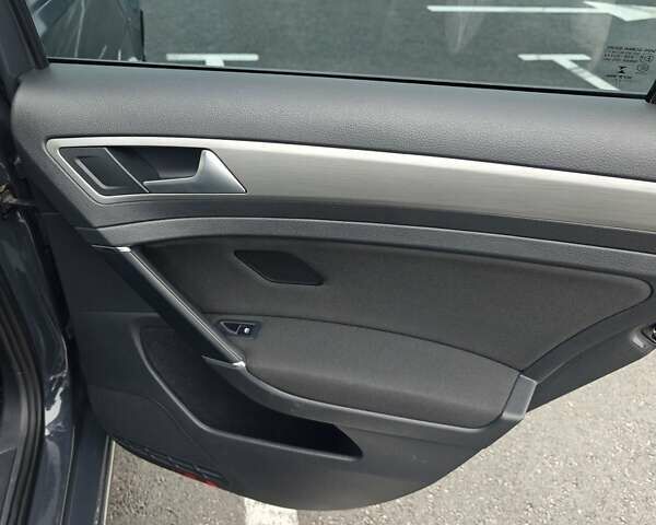 Серый Фольксваген Гольф, объемом двигателя 2 л и пробегом 181 тыс. км за 11400 $, фото 23 на Automoto.ua