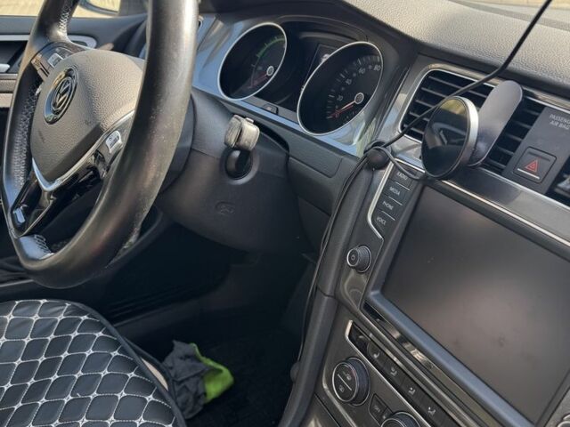 Фольксваген Гольф 2014 в Хмельницком на Automoto.ua Серый Фольксваген Гольф, объемом двигателя 0 л и пробегом 170 тыс. км за 8500 $, фото 15 на Automoto.ua