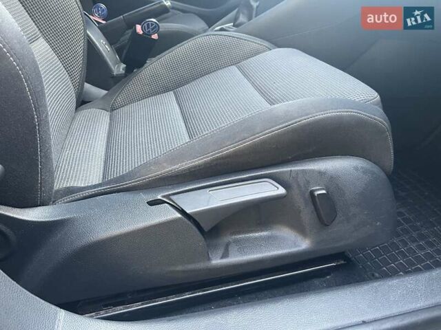 Серый Фольксваген Гольф, объемом двигателя 1.97 л и пробегом 222 тыс. км за 9000 $, фото 20 на Automoto.ua