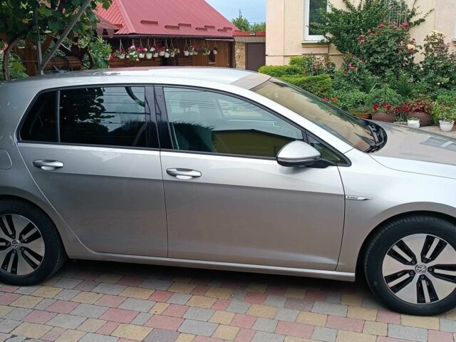 Серый Фольксваген Гольф, объемом двигателя 0 л и пробегом 116 тыс. км за 9300 $, фото 4 на Automoto.ua