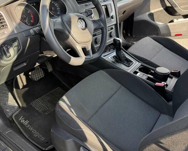 Серый Фольксваген Гольф, объемом двигателя 1.4 л и пробегом 142 тыс. км за 12000 $, фото 7 на Automoto.ua