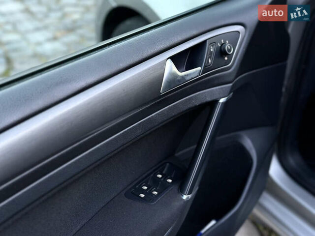 Серый Фольксваген Гольф, объемом двигателя 1.4 л и пробегом 197 тыс. км за 12999 $, фото 34 на Automoto.ua