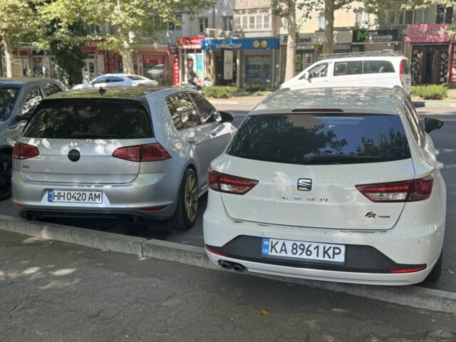 Сірий Фольксваген Гольф, об'ємом двигуна 2 л та пробігом 223 тис. км за 13500 $, фото 7 на Automoto.ua