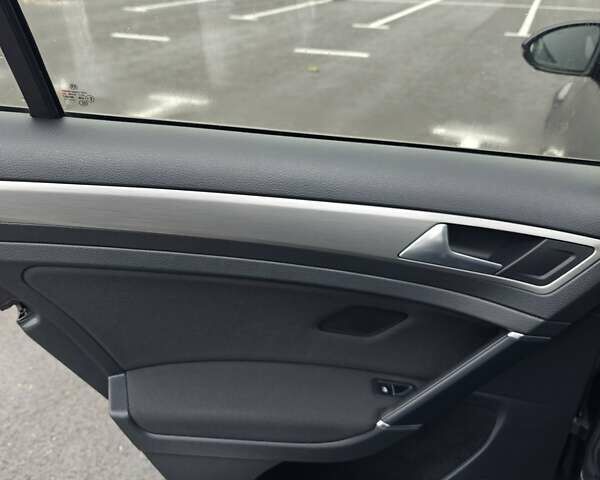 Серый Фольксваген Гольф, объемом двигателя 2 л и пробегом 181 тыс. км за 11400 $, фото 21 на Automoto.ua