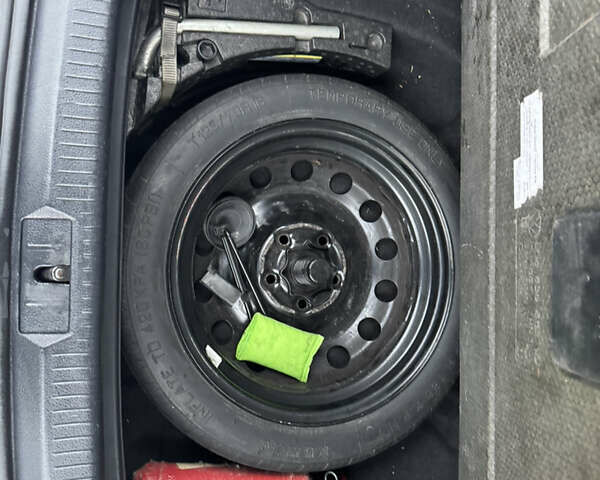 Серый Фольксваген Гольф, объемом двигателя 1.8 л и пробегом 198 тыс. км за 11500 $, фото 33 на Automoto.ua