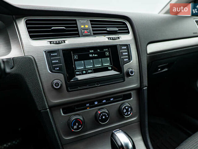 Сірий Фольксваген Гольф, об'ємом двигуна 1.4 л та пробігом 152 тис. км за 12783 $, фото 13 на Automoto.ua