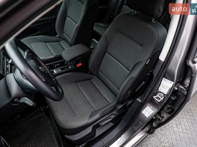 Сірий Фольксваген Гольф, об'ємом двигуна 1.4 л та пробігом 152 тис. км за 12783 $, фото 8 на Automoto.ua