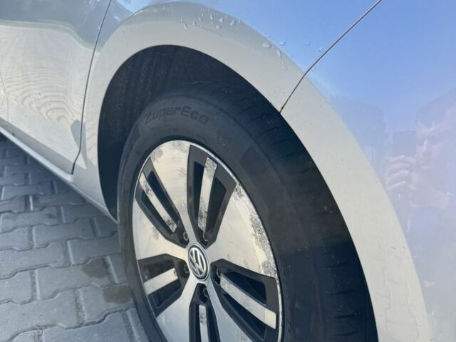 Фольксваген Гольф 2014 в Хмельницком на Automoto.ua Серый Фольксваген Гольф, объемом двигателя 0 л и пробегом 170 тыс. км за 8500 $, фото 8 на Automoto.ua