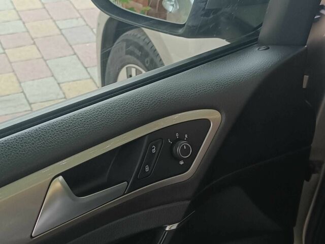 Серый Фольксваген Гольф, объемом двигателя 0 л и пробегом 116 тыс. км за 9300 $, фото 12 на Automoto.ua