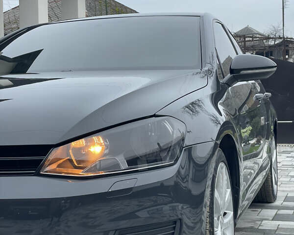 Серый Фольксваген Гольф, объемом двигателя 1.6 л и пробегом 279 тыс. км за 9450 $, фото 4 на Automoto.ua