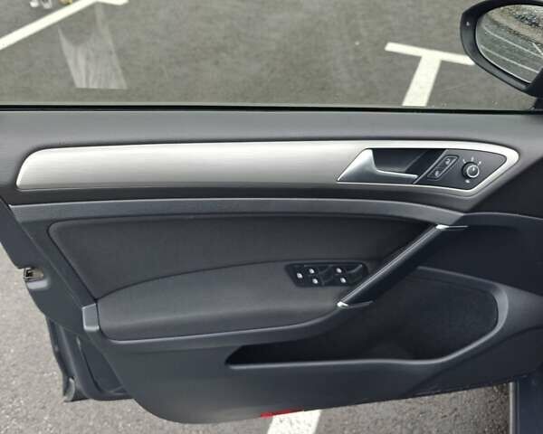 Серый Фольксваген Гольф, объемом двигателя 2 л и пробегом 181 тыс. км за 11400 $, фото 18 на Automoto.ua