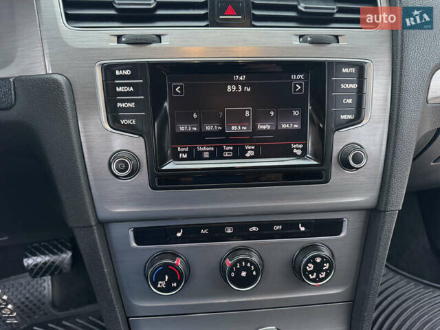 Серый Фольксваген Гольф, объемом двигателя 1.8 л и пробегом 198 тыс. км за 11500 $, фото 28 на Automoto.ua