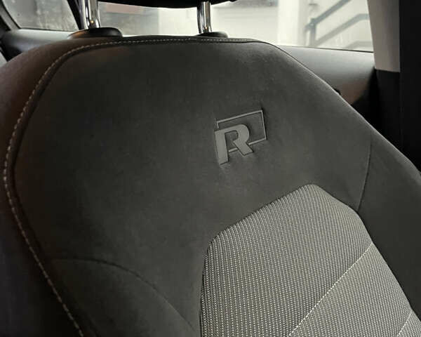 Серый Фольксваген Гольф, объемом двигателя 1.6 л и пробегом 279 тыс. км за 9450 $, фото 36 на Automoto.ua