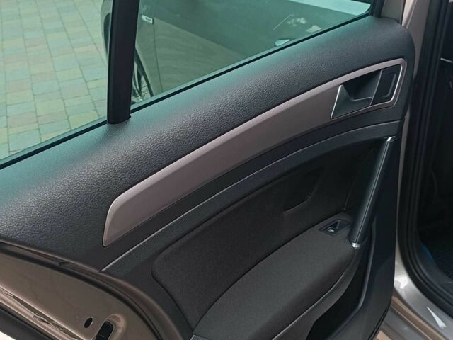 Серый Фольксваген Гольф, объемом двигателя 0 л и пробегом 116 тыс. км за 9300 $, фото 14 на Automoto.ua