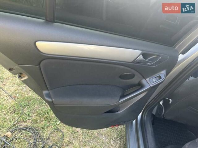 Серый Фольксваген Гольф, объемом двигателя 1.97 л и пробегом 222 тыс. км за 9000 $, фото 11 на Automoto.ua