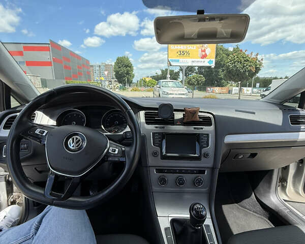 Серый Фольксваген Гольф, объемом двигателя 1.8 л и пробегом 182 тыс. км за 11700 $, фото 5 на Automoto.ua