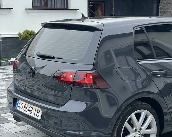 Серый Фольксваген Гольф, объемом двигателя 1.6 л и пробегом 279 тыс. км за 9450 $, фото 6 на Automoto.ua