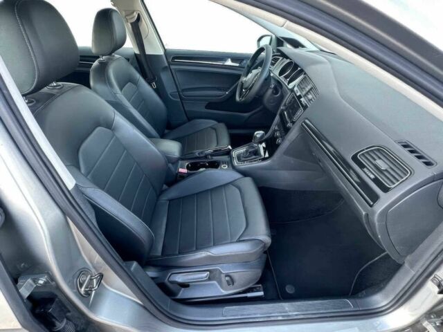 Серый Фольксваген Гольф, объемом двигателя 2 л и пробегом 79 тыс. км за 10000 $, фото 8 на Automoto.ua