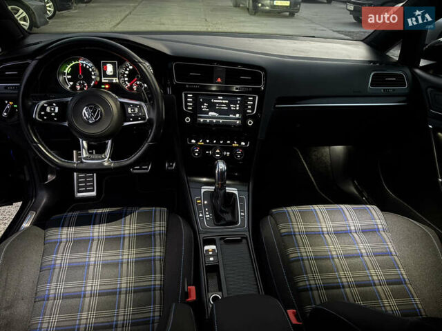 Серый Фольксваген Гольф, объемом двигателя 1.4 л и пробегом 228 тыс. км за 13750 $, фото 34 на Automoto.ua