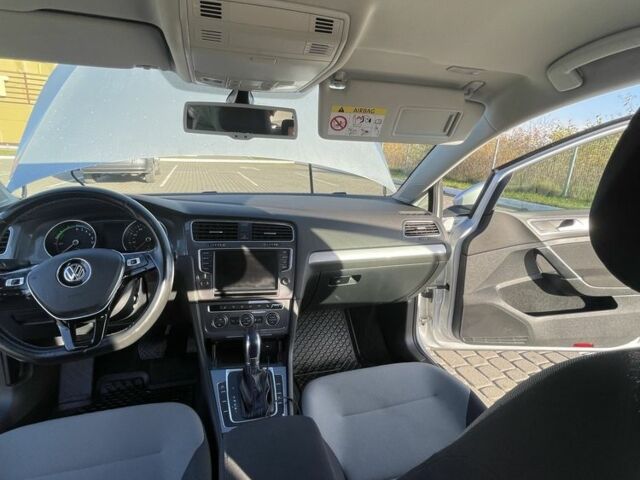 Серый Фольксваген Гольф, объемом двигателя 0 л и пробегом 137 тыс. км за 8999 $, фото 9 на Automoto.ua