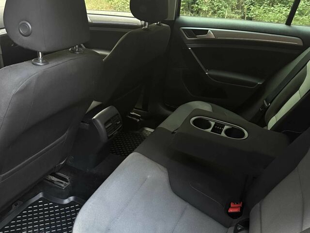 Серый Фольксваген Гольф, объемом двигателя 0 л и пробегом 167 тыс. км за 8900 $, фото 7 на Automoto.ua