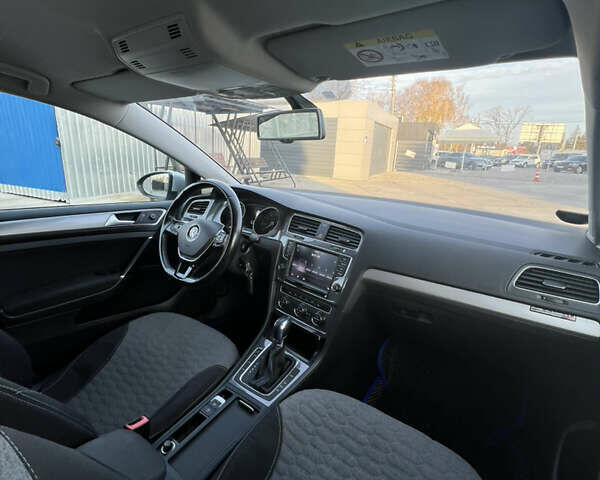 Серый Фольксваген Гольф, объемом двигателя 0 л и пробегом 136 тыс. км за 9000 $, фото 12 на Automoto.ua