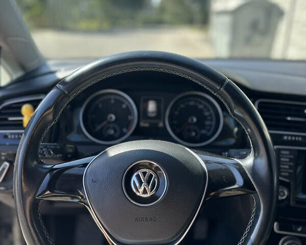 Серый Фольксваген Гольф, объемом двигателя 1.6 л и пробегом 288 тыс. км за 12200 $, фото 17 на Automoto.ua