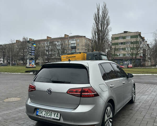 Сірий Фольксваген Гольф, об'ємом двигуна 0 л та пробігом 182 тис. км за 8499 $, фото 4 на Automoto.ua