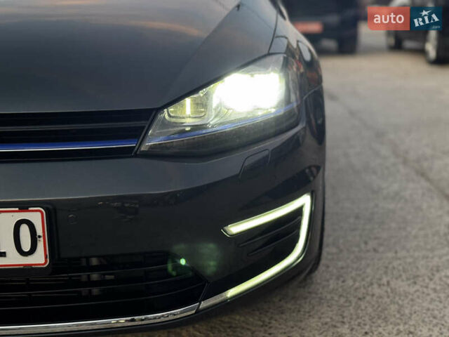 Серый Фольксваген Гольф, объемом двигателя 1.4 л и пробегом 228 тыс. км за 13750 $, фото 8 на Automoto.ua