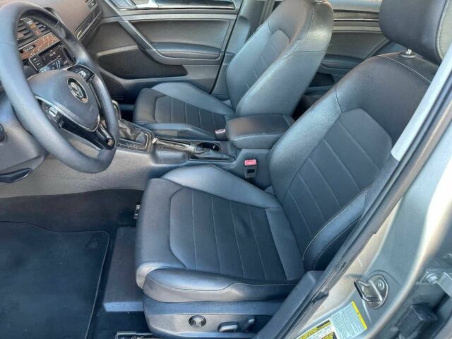 Серый Фольксваген Гольф, объемом двигателя 2 л и пробегом 79 тыс. км за 10000 $, фото 7 на Automoto.ua