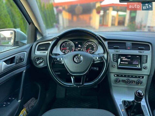 Серый Фольксваген Гольф, объемом двигателя 1.6 л и пробегом 262 тыс. км за 11300 $, фото 34 на Automoto.ua