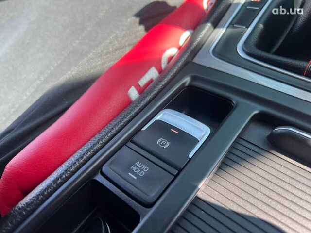 Сірий Фольксваген Гольф, об'ємом двигуна 1.6 л та пробігом 228 тис. км за 10990 $, фото 30 на Automoto.ua