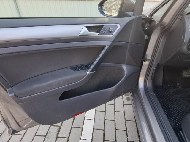 Серый Фольксваген Гольф, объемом двигателя 0 л и пробегом 166 тыс. км за 7400 $, фото 9 на Automoto.ua