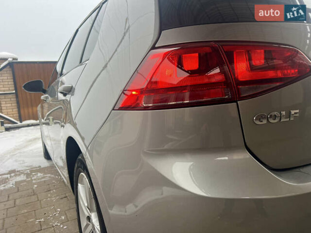 Серый Фольксваген Гольф, объемом двигателя 2 л и пробегом 209 тыс. км за 13333 $, фото 9 на Automoto.ua
