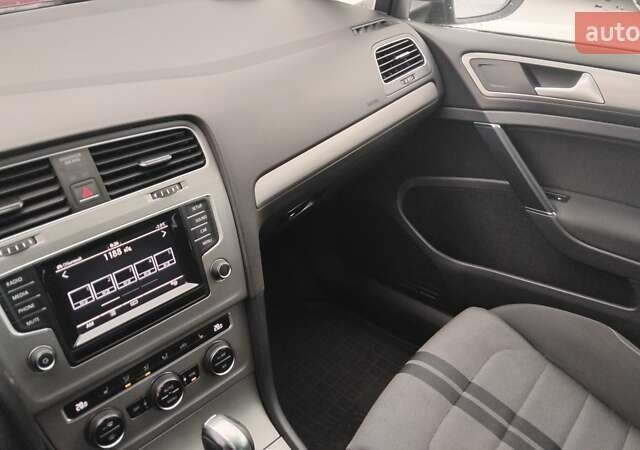 Сірий Фольксваген Гольф, об'ємом двигуна 1.97 л та пробігом 264 тис. км за 13500 $, фото 29 на Automoto.ua