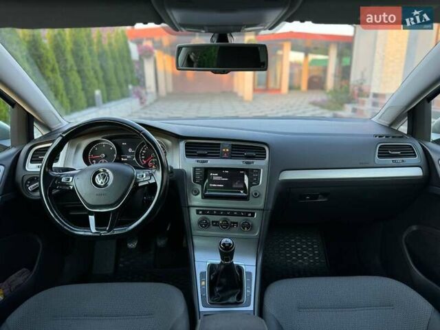 Серый Фольксваген Гольф, объемом двигателя 1.6 л и пробегом 262 тыс. км за 11300 $, фото 26 на Automoto.ua