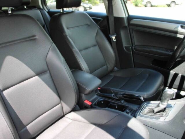 Серый Фольксваген Гольф, объемом двигателя 1.8 л и пробегом 80 тыс. км за 3000 $, фото 18 на Automoto.ua