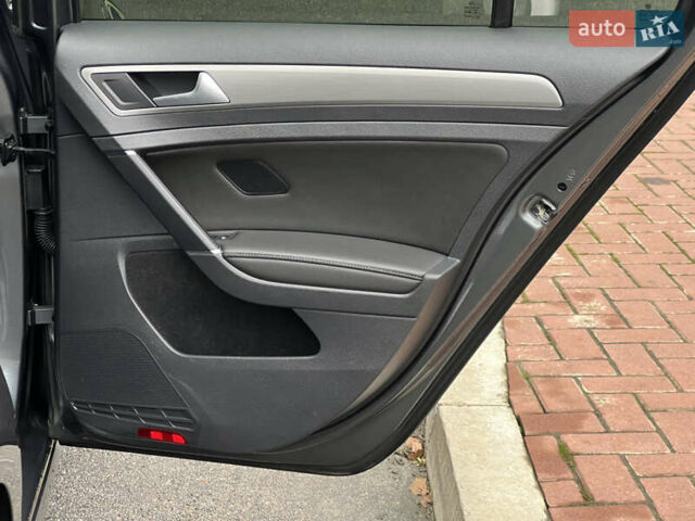 Сірий Фольксваген Гольф, об'ємом двигуна 1.8 л та пробігом 136 тис. км за 12500 $, фото 46 на Automoto.ua