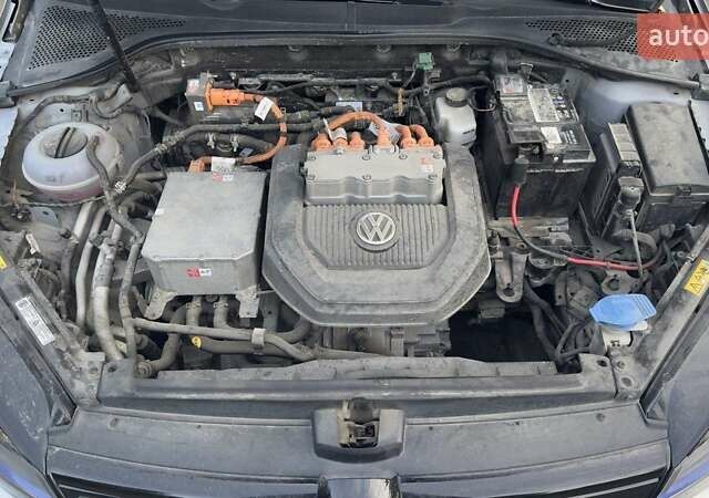 Сірий Фольксваген Гольф, об'ємом двигуна 0 л та пробігом 120 тис. км за 8750 $, фото 29 на Automoto.ua