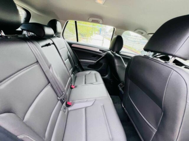 Серый Фольксваген Гольф, объемом двигателя 2 л и пробегом 80 тыс. км за 2500 $, фото 10 на Automoto.ua