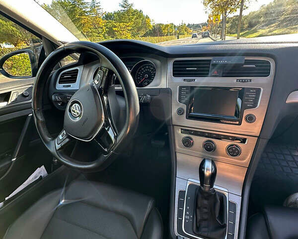 Серый Фольксваген Гольф, объемом двигателя 1.8 л и пробегом 136 тыс. км за 13500 $, фото 11 на Automoto.ua