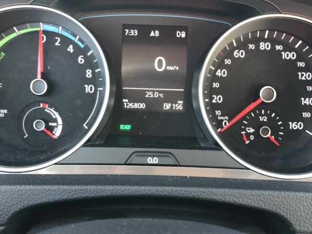 Серый Фольксваген Гольф, объемом двигателя 0 л и пробегом 129 тыс. км за 7900 $, фото 1 на Automoto.ua