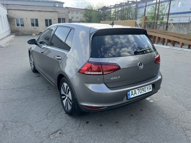 Фольксваген Гольф 2015 у Києві на Automoto.ua Сірий Фольксваген Гольф, об'ємом двигуна 0 л та пробігом 130 тис. км за 9500 $, фото 7 на Automoto.ua