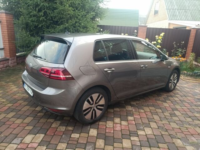 Серый Фольксваген Гольф, объемом двигателя 0 л и пробегом 128 тыс. км за 9700 $, фото 1 на Automoto.ua