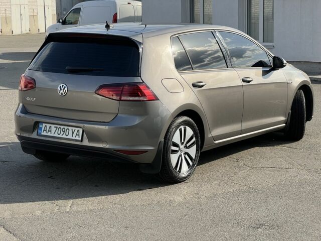 Фольксваген Гольф 2015 у Києві на Automoto.ua Сірий Фольксваген Гольф, об'ємом двигуна 0 л та пробігом 130 тис. км за 9500 $, фото 2 на Automoto.ua