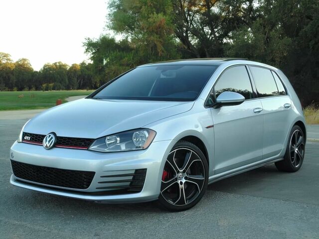 Серый Фольксваген Гольф, объемом двигателя 2 л и пробегом 71 тыс. км за 7400 $, фото 1 на Automoto.ua