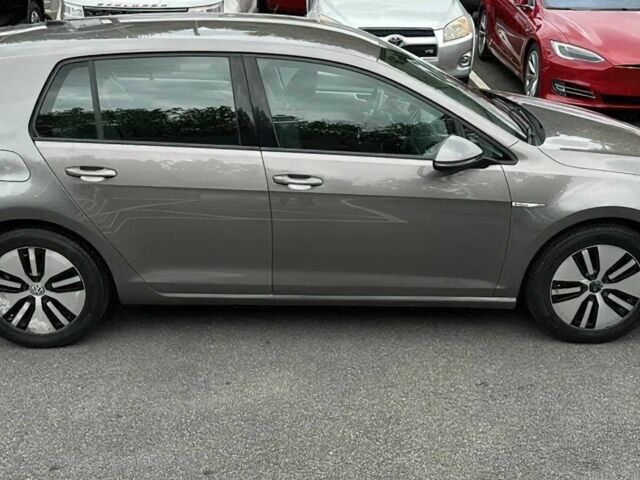 Сірий Фольксваген Гольф, об'ємом двигуна 0 л та пробігом 72 тис. км за 5000 $, фото 5 на Automoto.ua