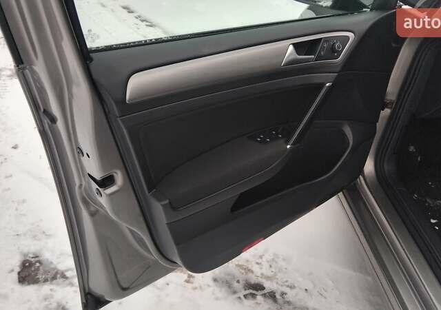 Сірий Фольксваген Гольф, об'ємом двигуна 1.97 л та пробігом 264 тис. км за 13500 $, фото 21 на Automoto.ua